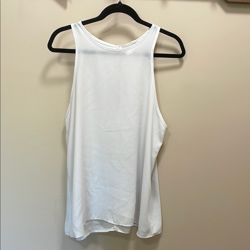 Lyss Loo White Backless Sleeveless Tank Top
